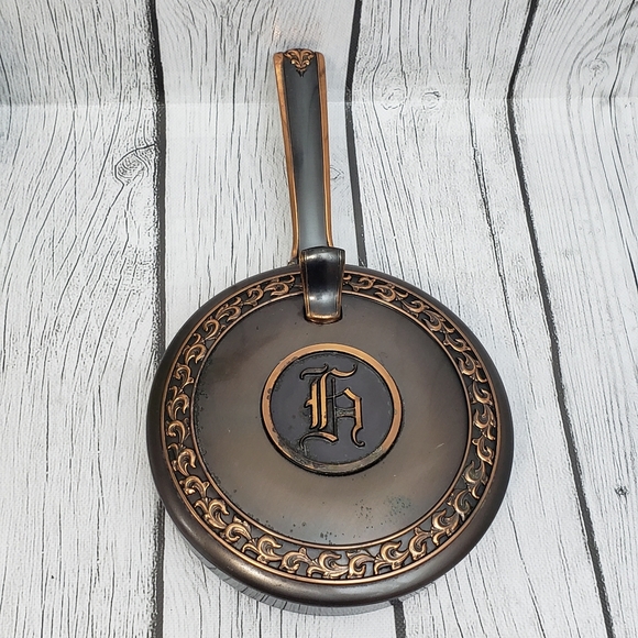 L.E. Mason of Boston, Mass. Silent Butler/Crumb-ash Holder - Picture 2 of 11